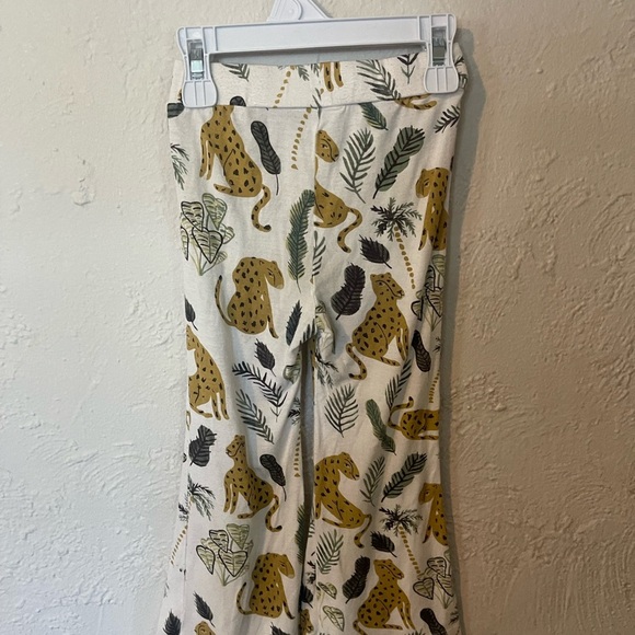 Kate Quinn Leopard Print Pants with Leaf Pattern - Picture 3 of 5